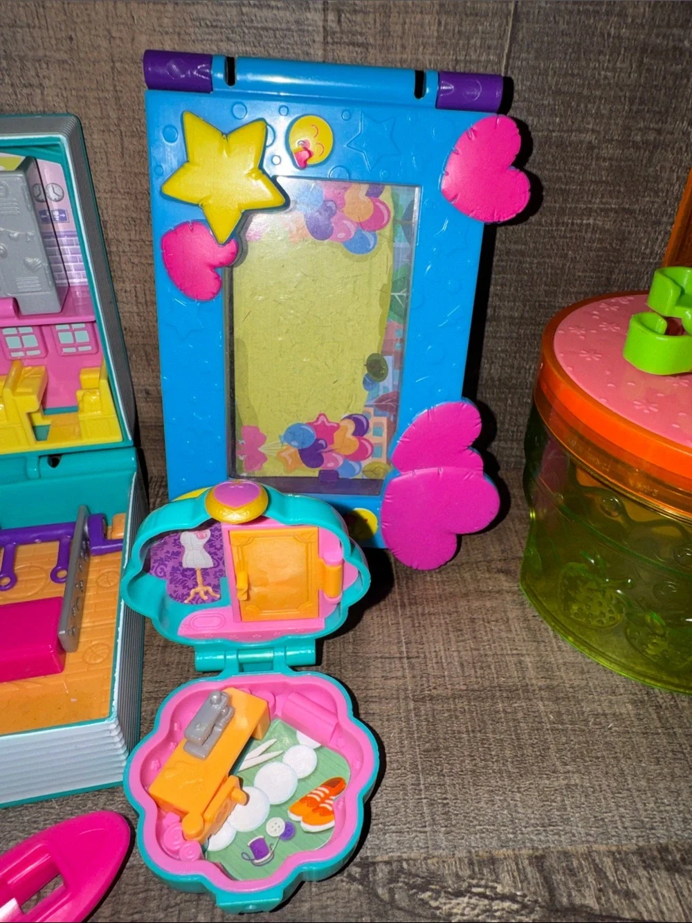 Huge POLLY POCKET LOT